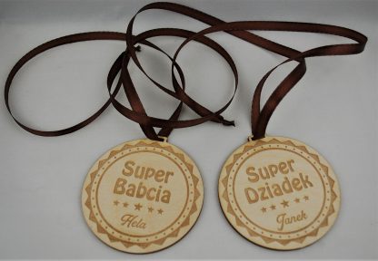 Medal drewniany